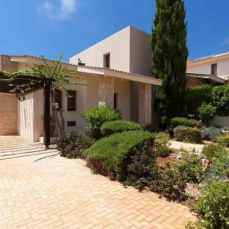 Villa Aphrodite Hills Junior Junior J032 Air Conditioning Private Pool 2 Bedrooms P Paphos